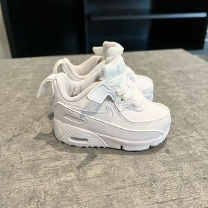Nike Air Max 90 Triple White Sneakers